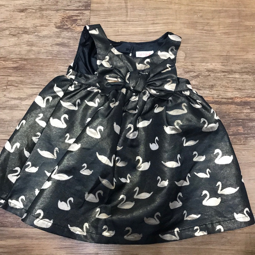Adorable Toddler Holiday Dress. 18months.